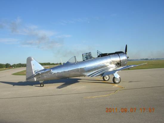 This single enfine low wing monoplane was known to Navy student pilots in World War II as the SNJ, and to AAC students at the AT-6 Texan. 